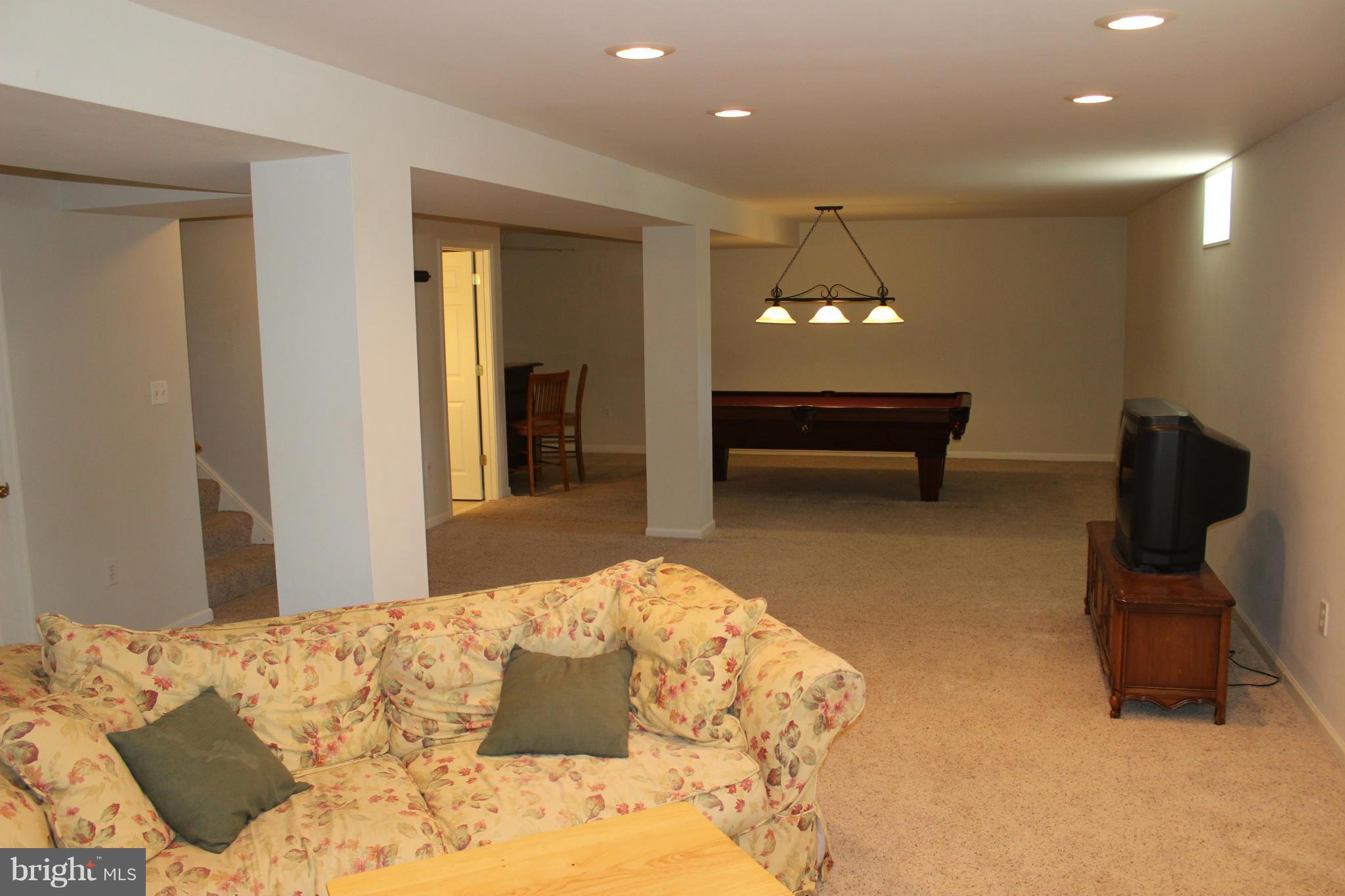 SOUTH RIDING - Residential