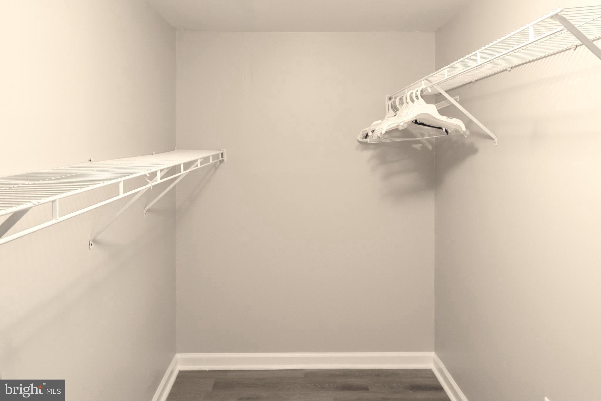 OAK RIDGE ESTATES - Residential Lease