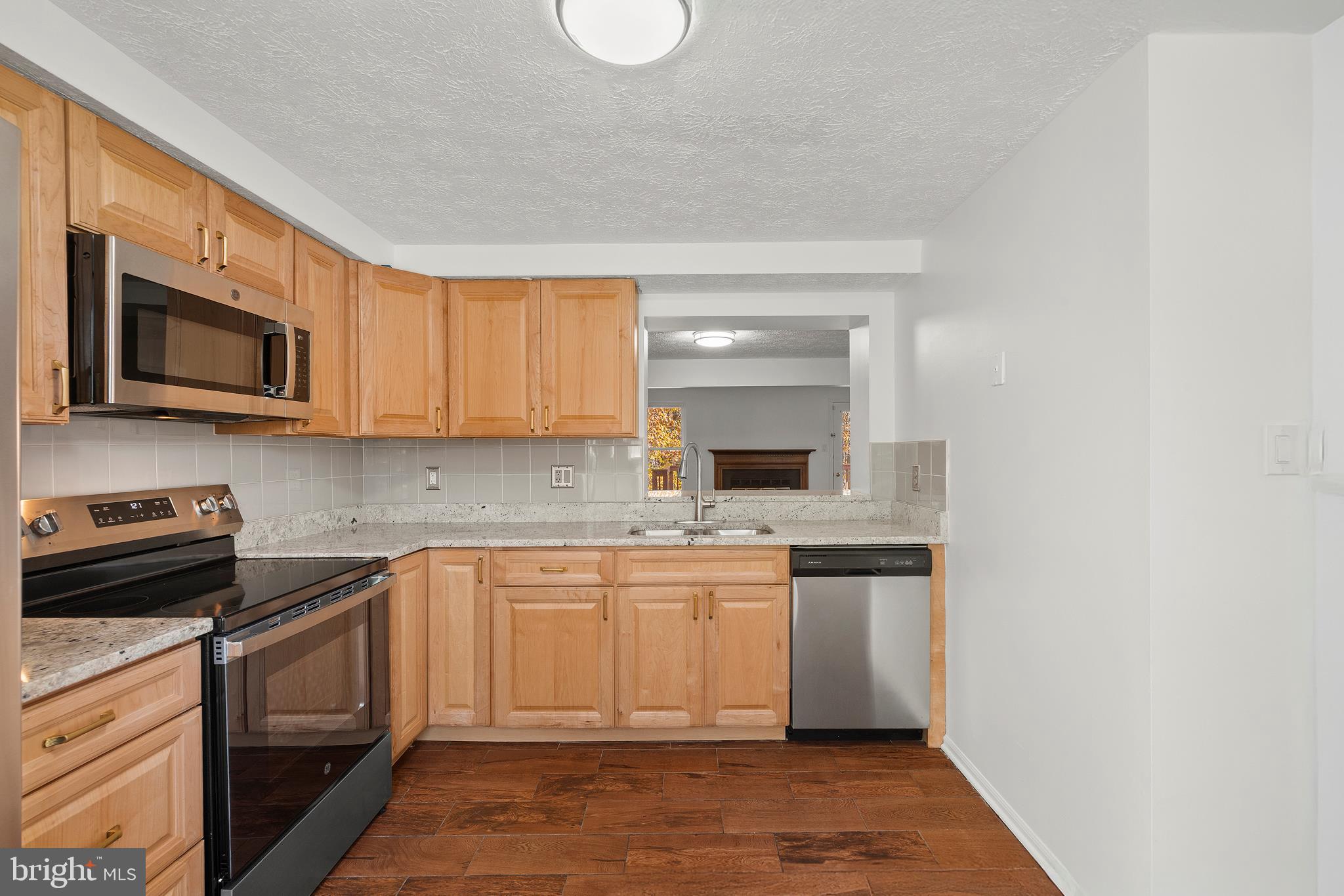 SILVER SPRING CNTRY CLUB - Residential