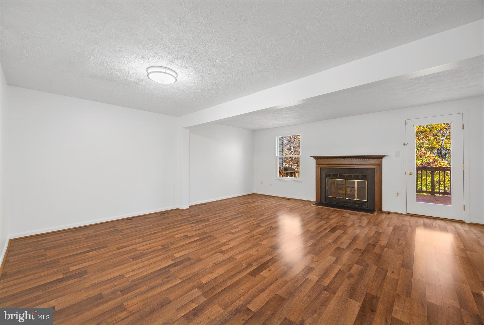 SILVER SPRING CNTRY CLUB - Residential