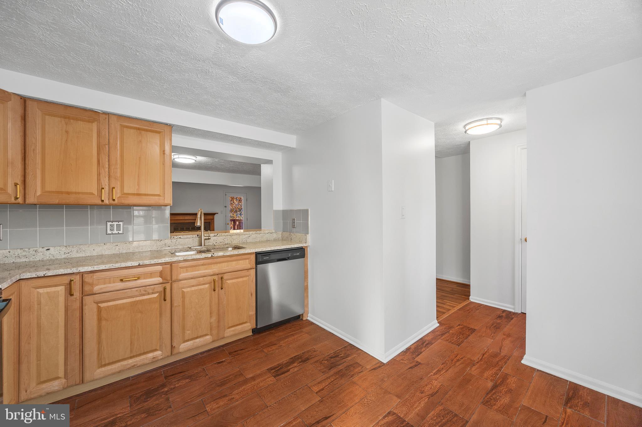 SILVER SPRING CNTRY CLUB - Residential