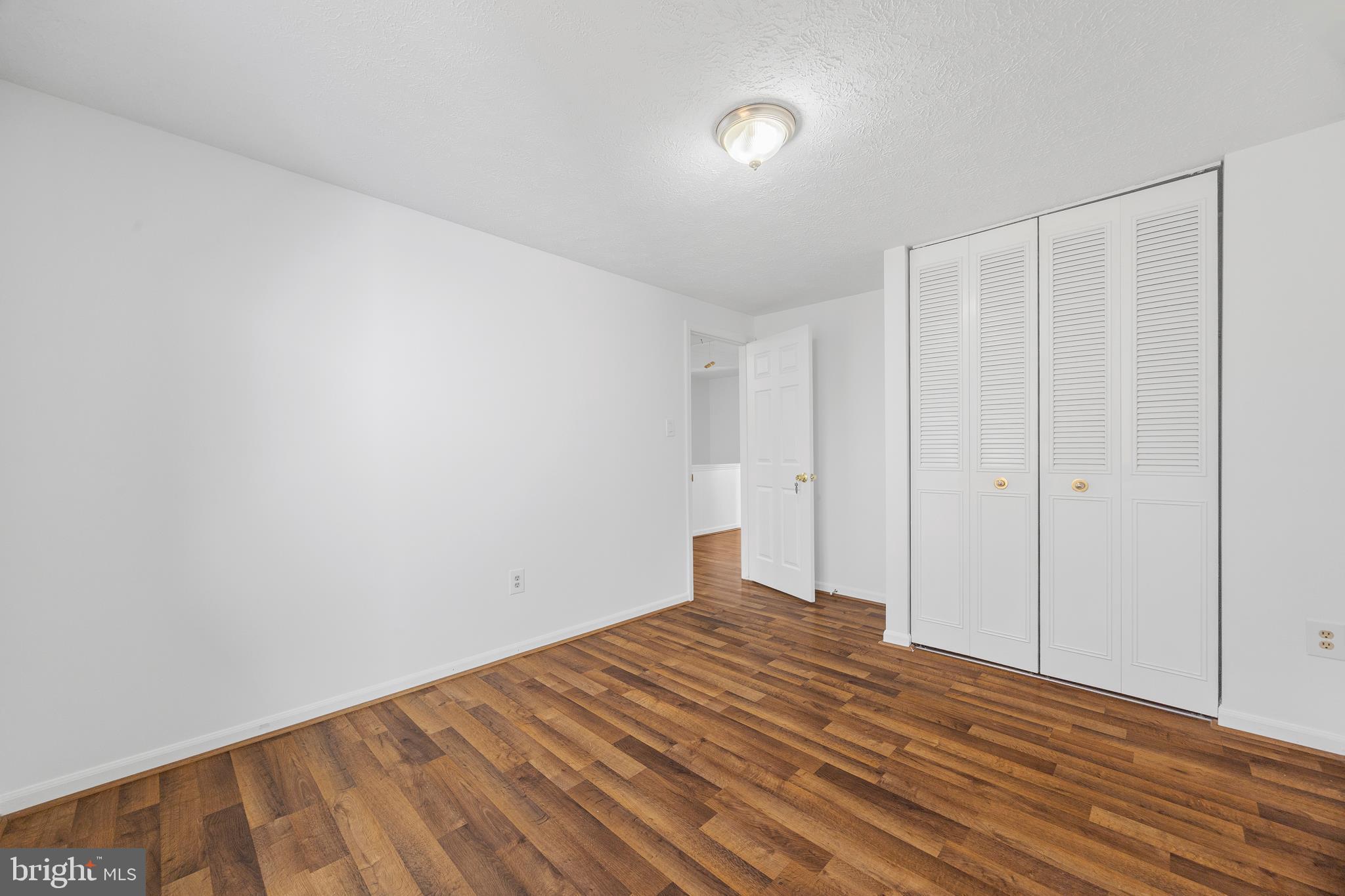 SILVER SPRING CNTRY CLUB - Residential