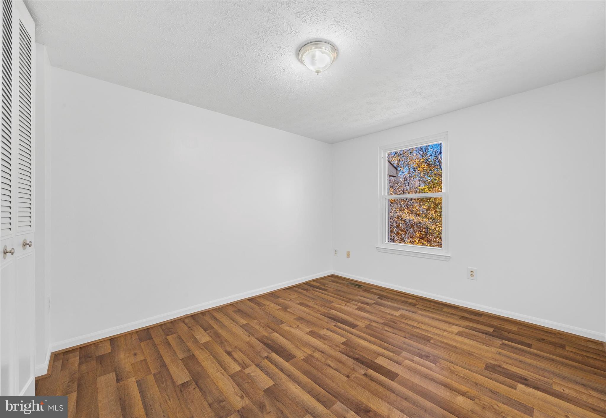 SILVER SPRING CNTRY CLUB - Residential