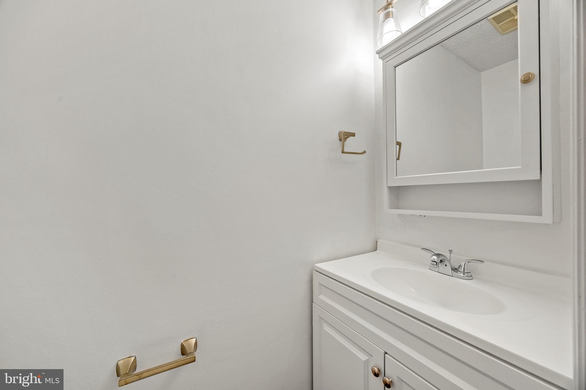 SILVER SPRING CNTRY CLUB - Residential