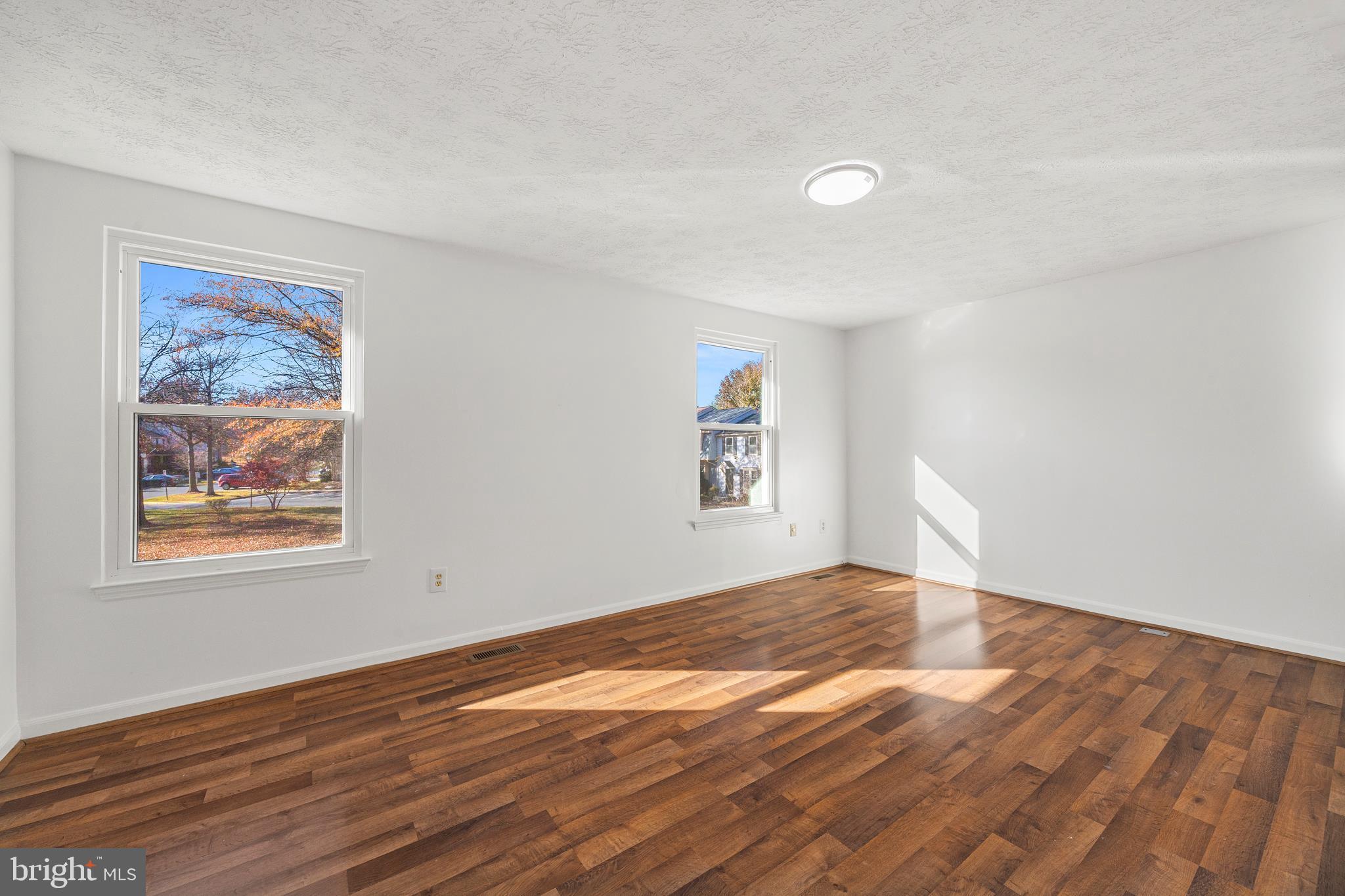 SILVER SPRING CNTRY CLUB - Residential