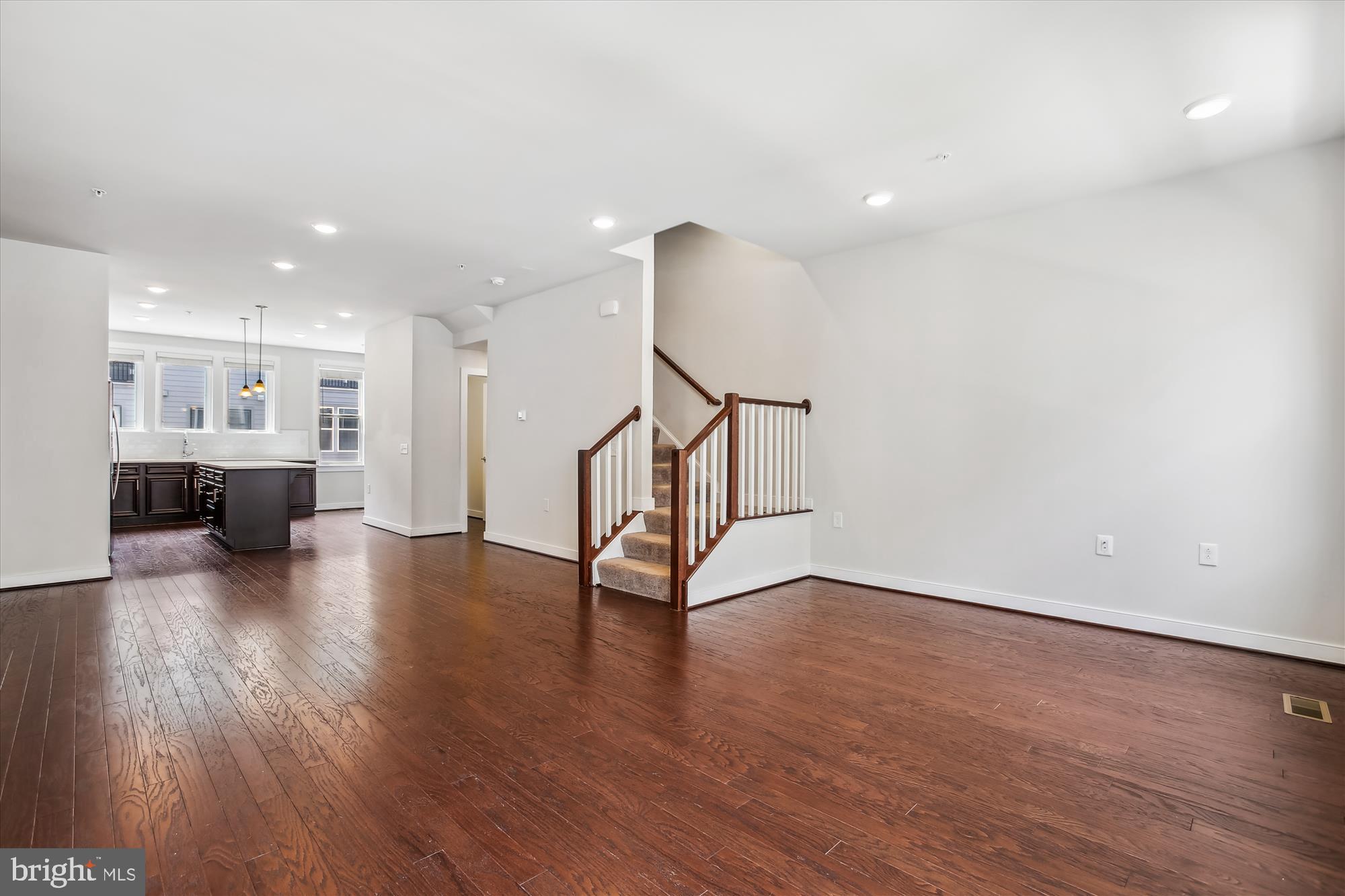 METROPARK AT ARROWBROOK - Residential Lease