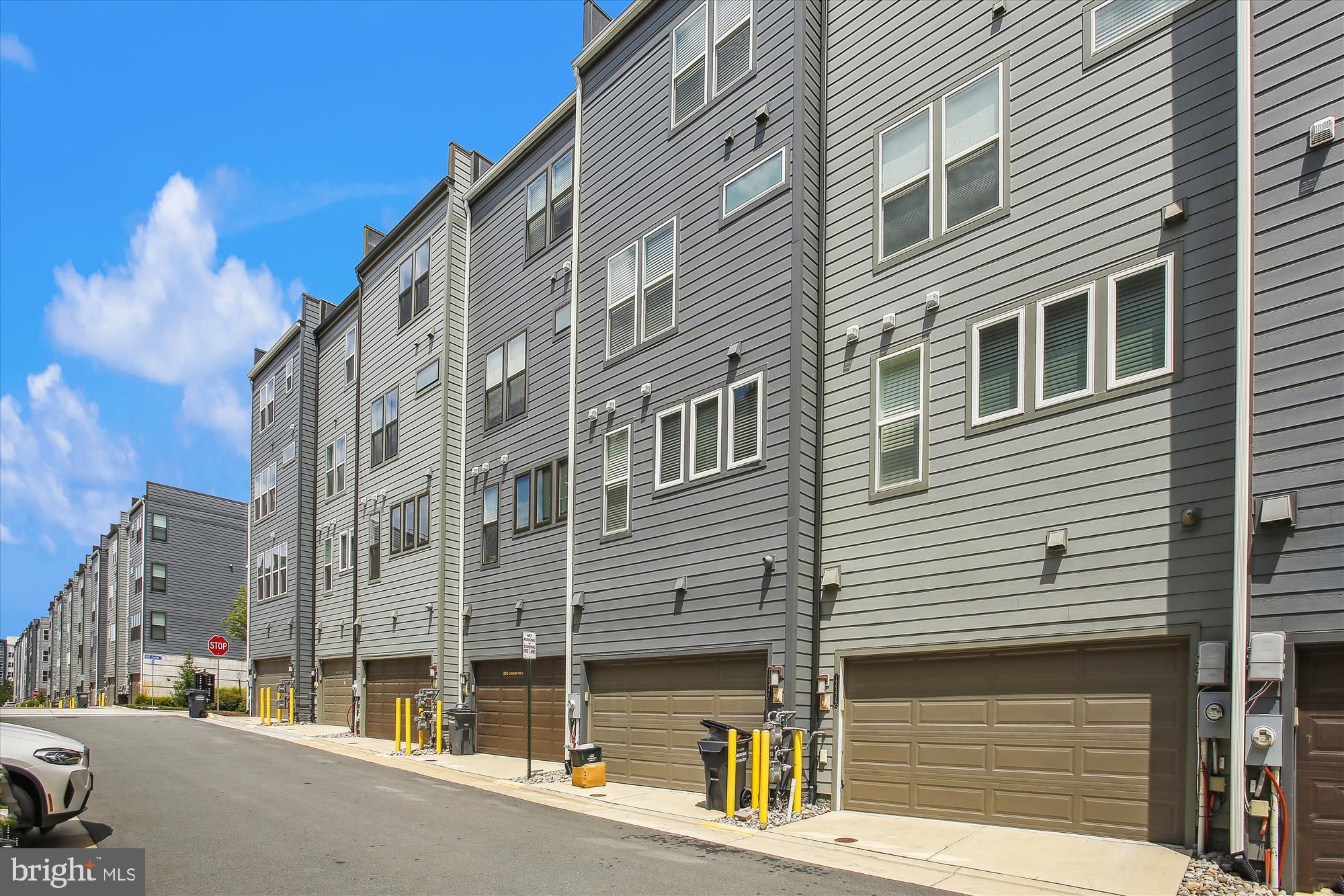 METROPARK AT ARROWBROOK - Residential Lease