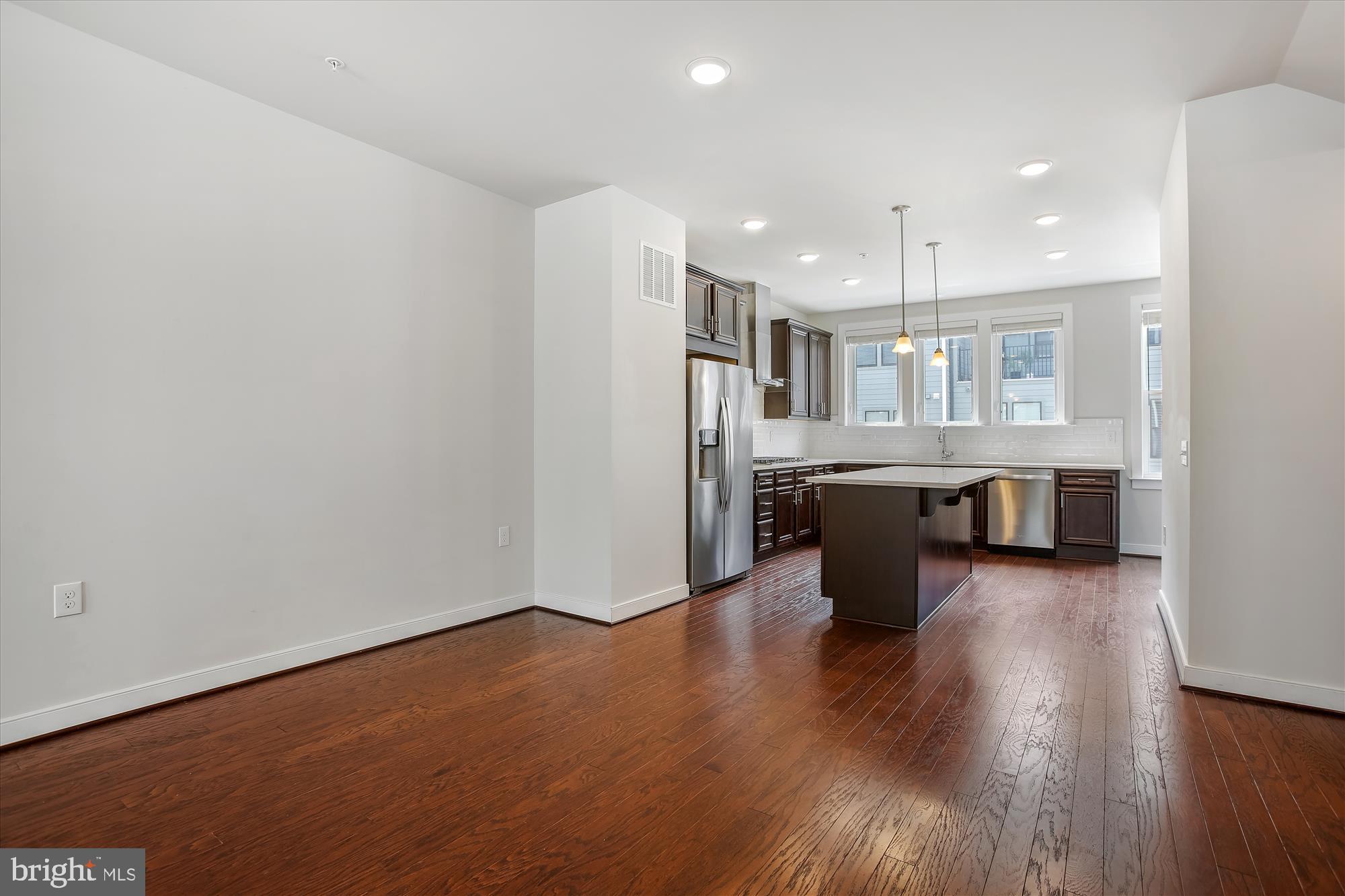 METROPARK AT ARROWBROOK - Residential Lease