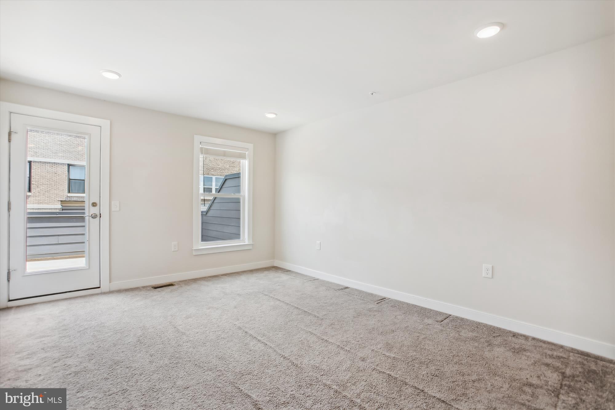 METROPARK AT ARROWBROOK - Residential Lease