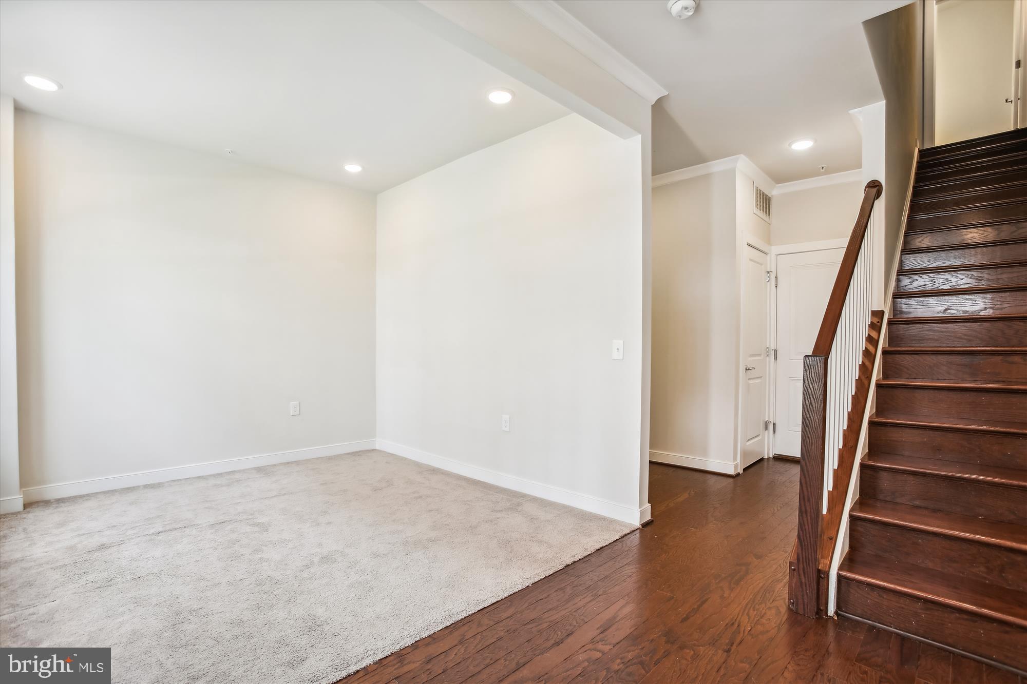 METROPARK AT ARROWBROOK - Residential Lease