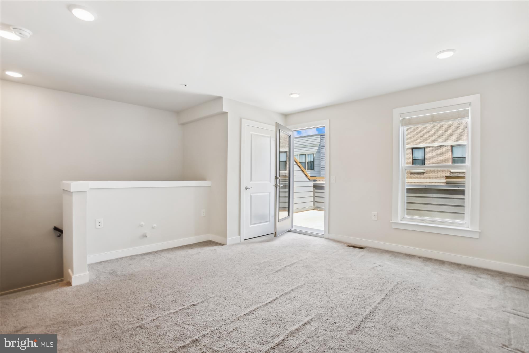 METROPARK AT ARROWBROOK - Residential Lease