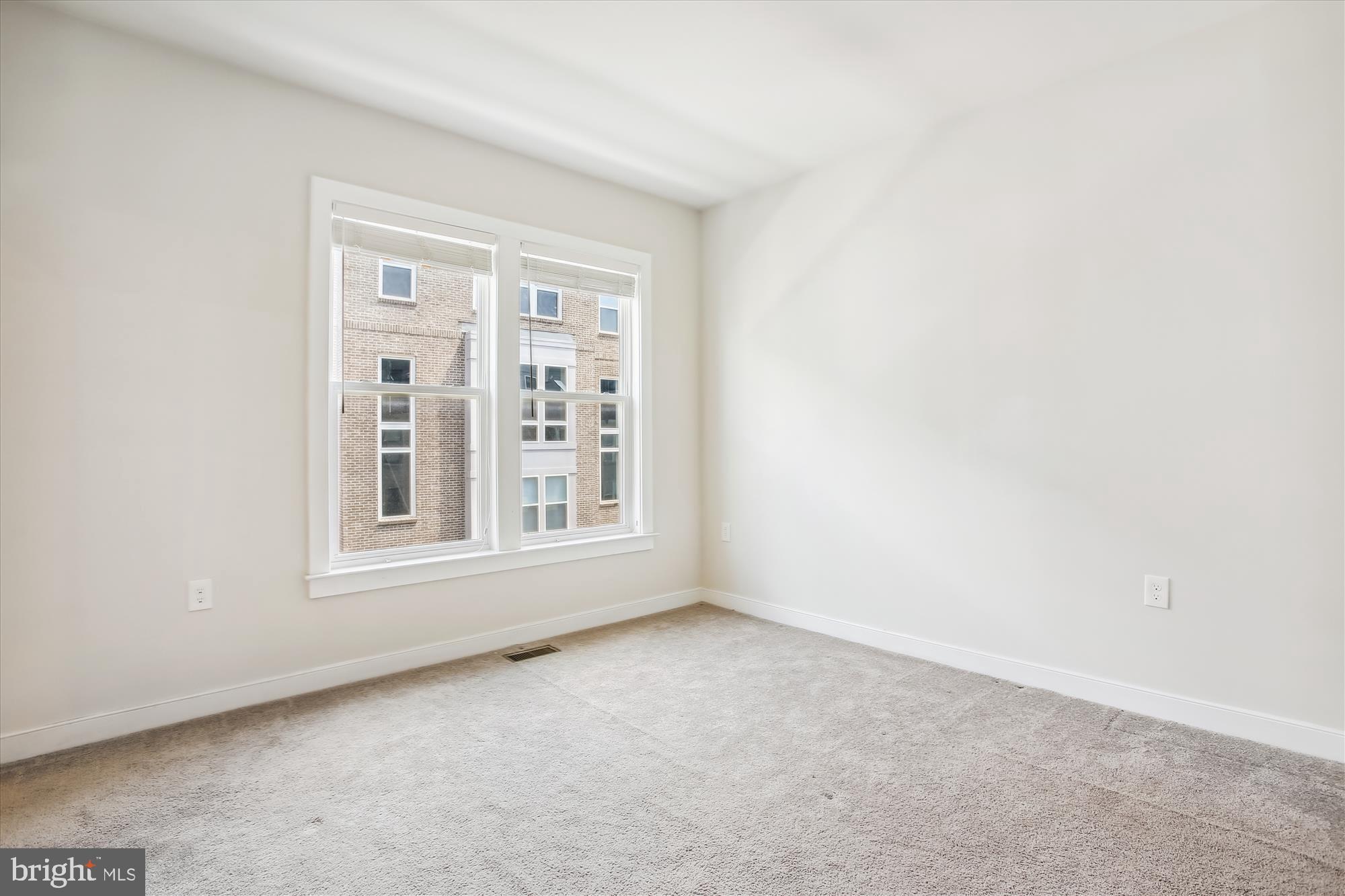 METROPARK AT ARROWBROOK - Residential Lease