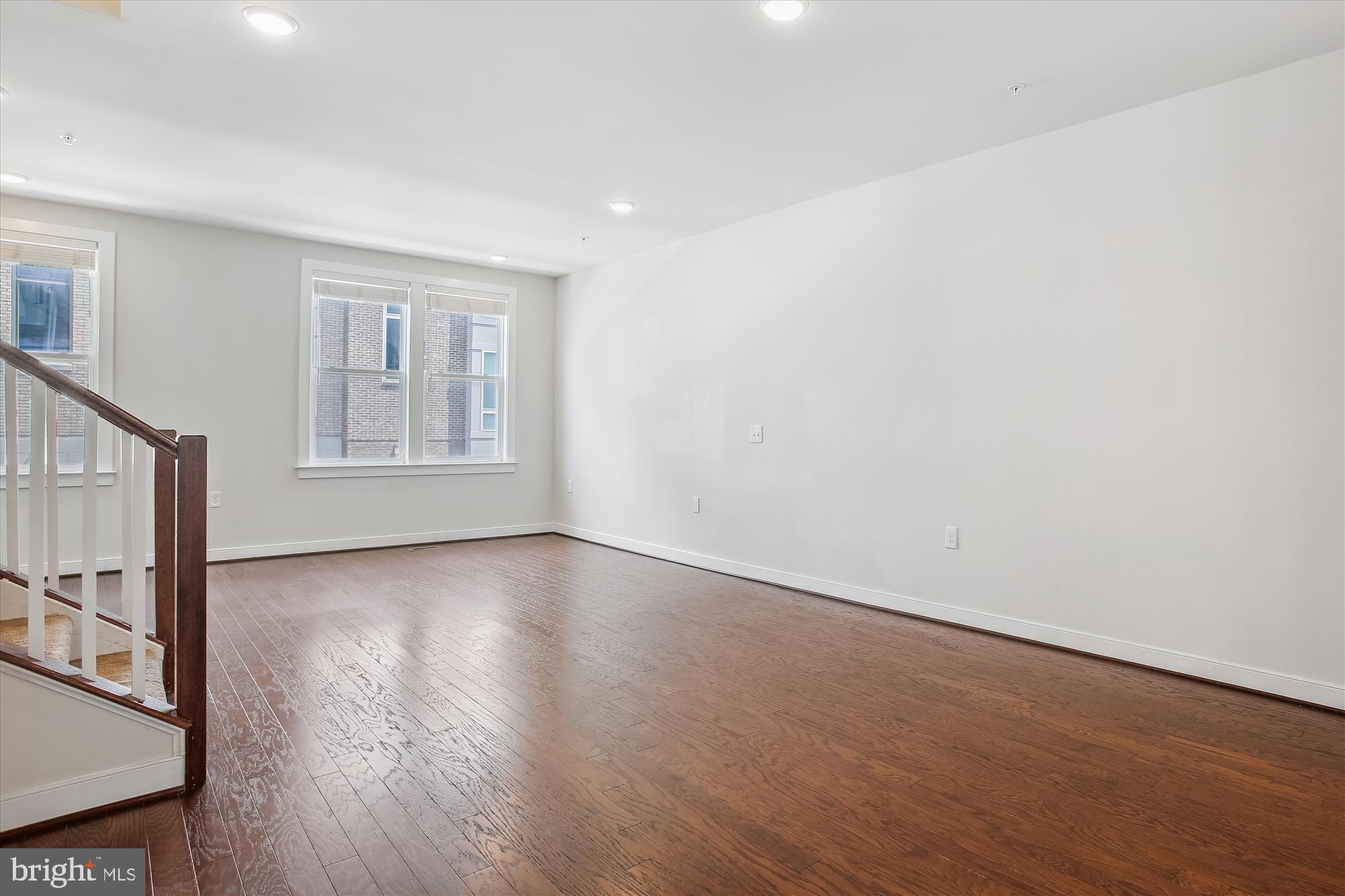 METROPARK AT ARROWBROOK - Residential Lease