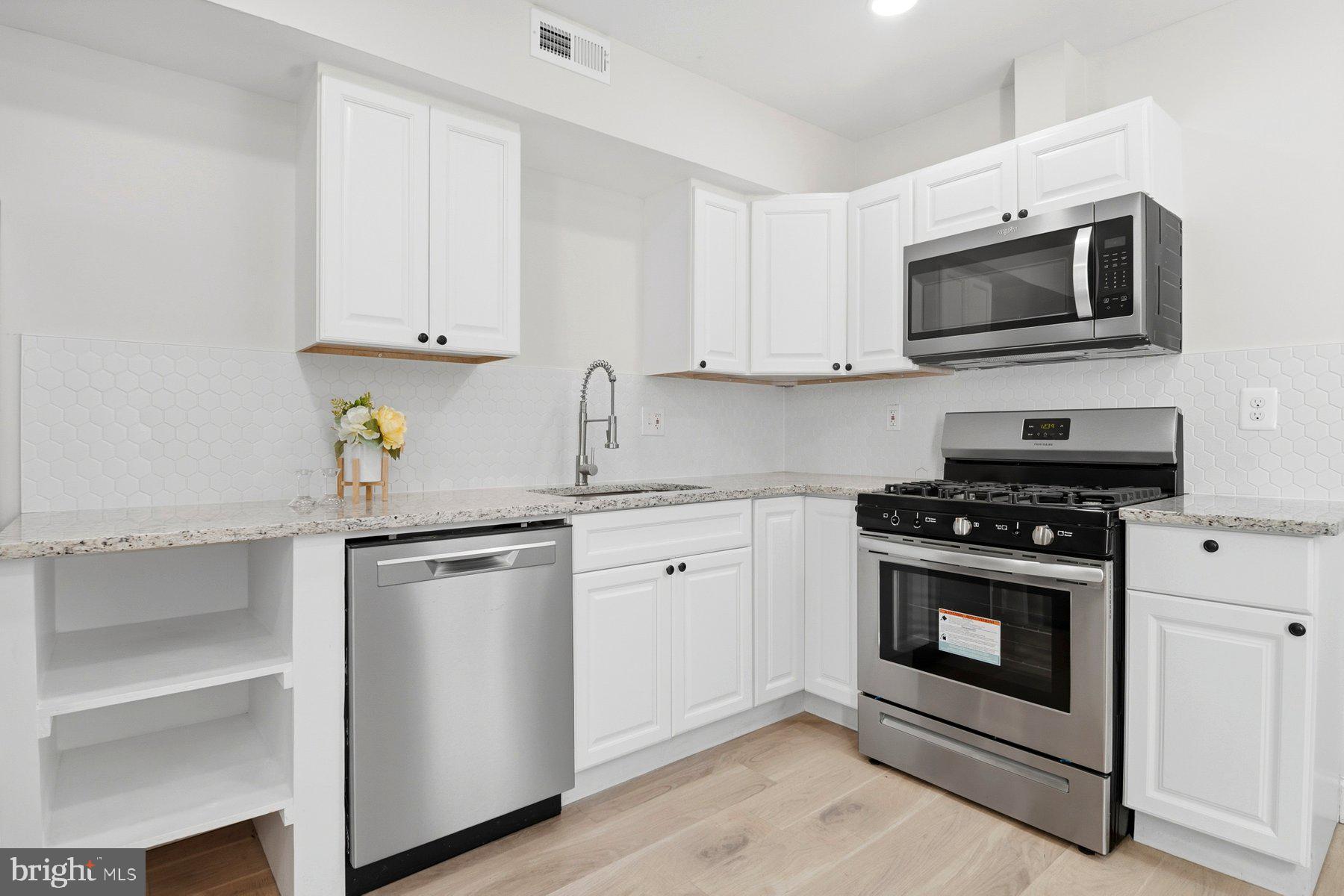 POPPLETON - Residential