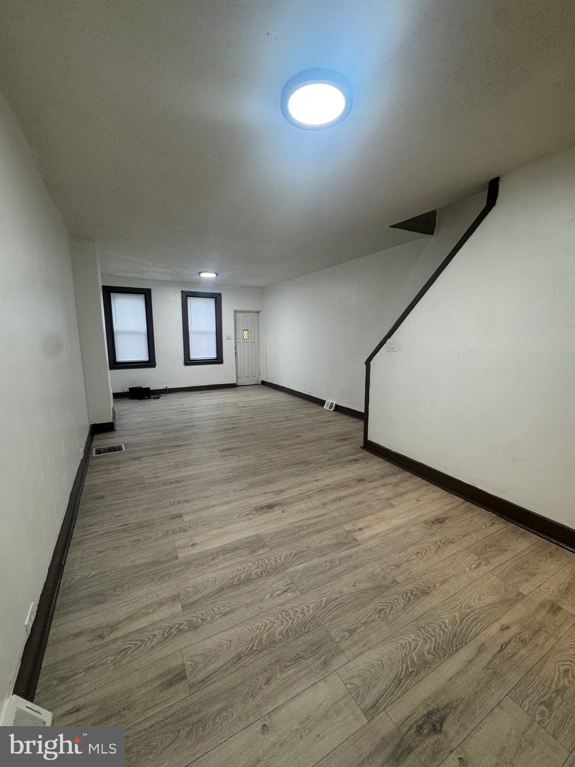 KENSINGTON - Residential Lease