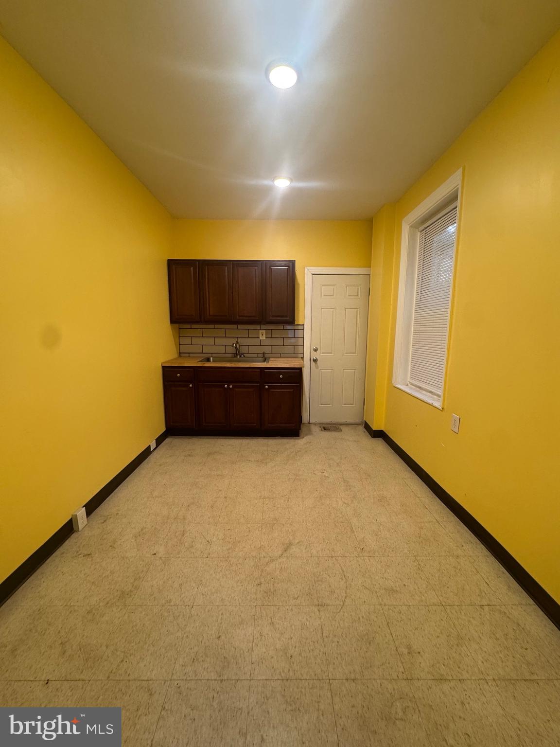 KENSINGTON - Residential Lease