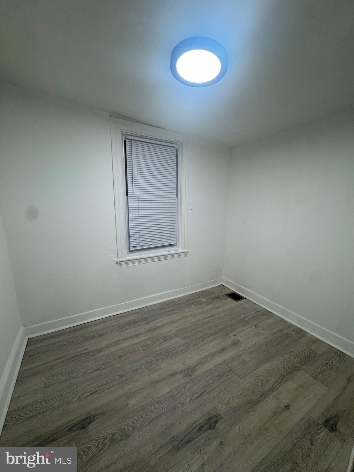 KENSINGTON - Residential Lease