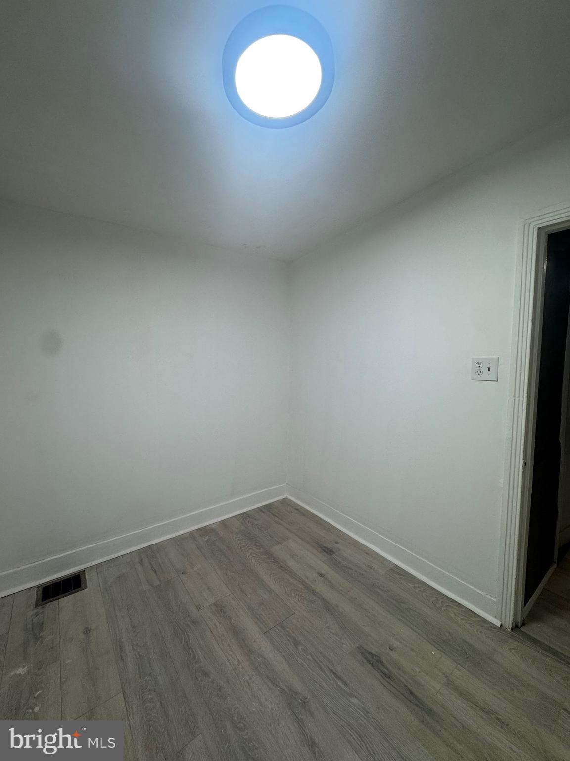 KENSINGTON - Residential Lease