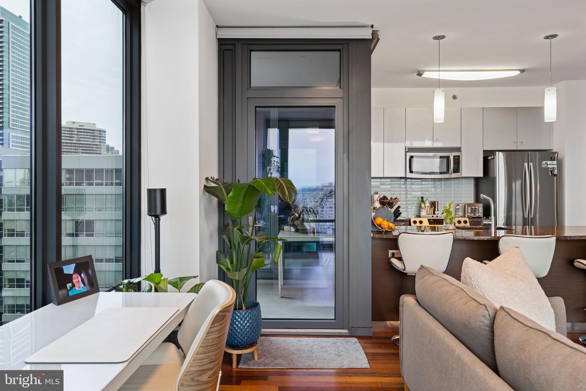 RITTENHOUSE SQUARE - Residential