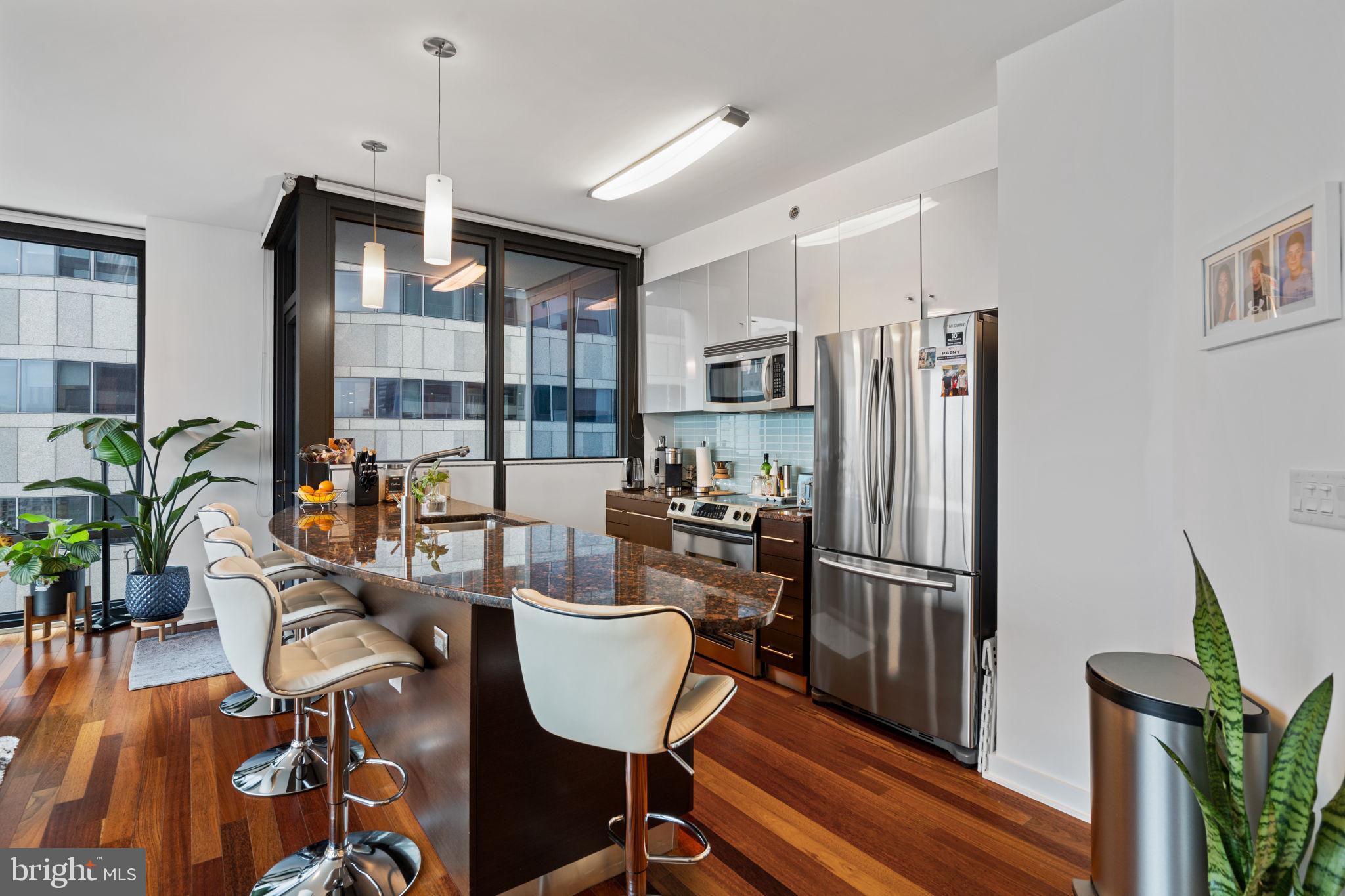 RITTENHOUSE SQUARE - Residential