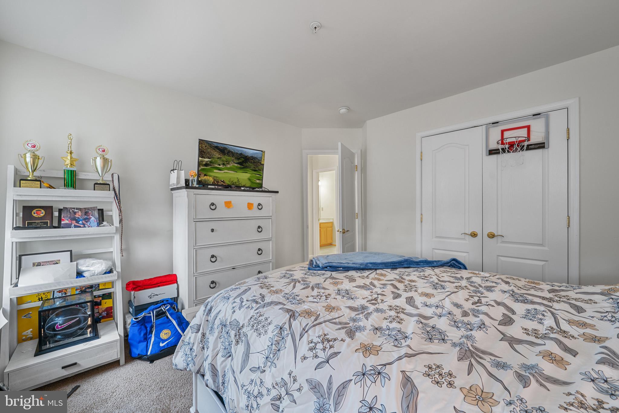 CAMBRIDGE ESTATES - Residential