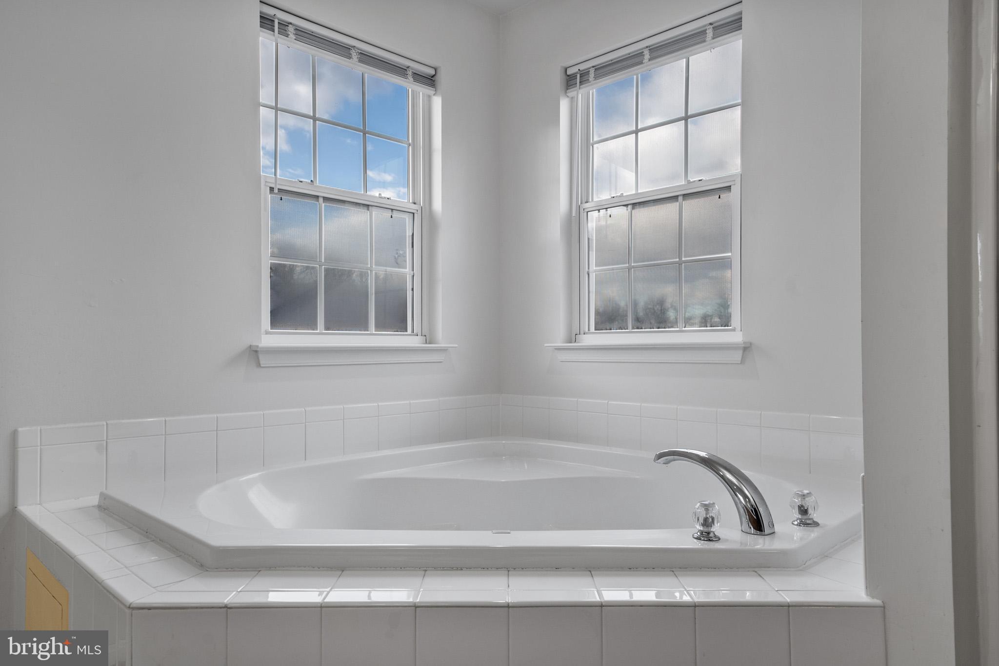 CAMBRIDGE ESTATES - Residential