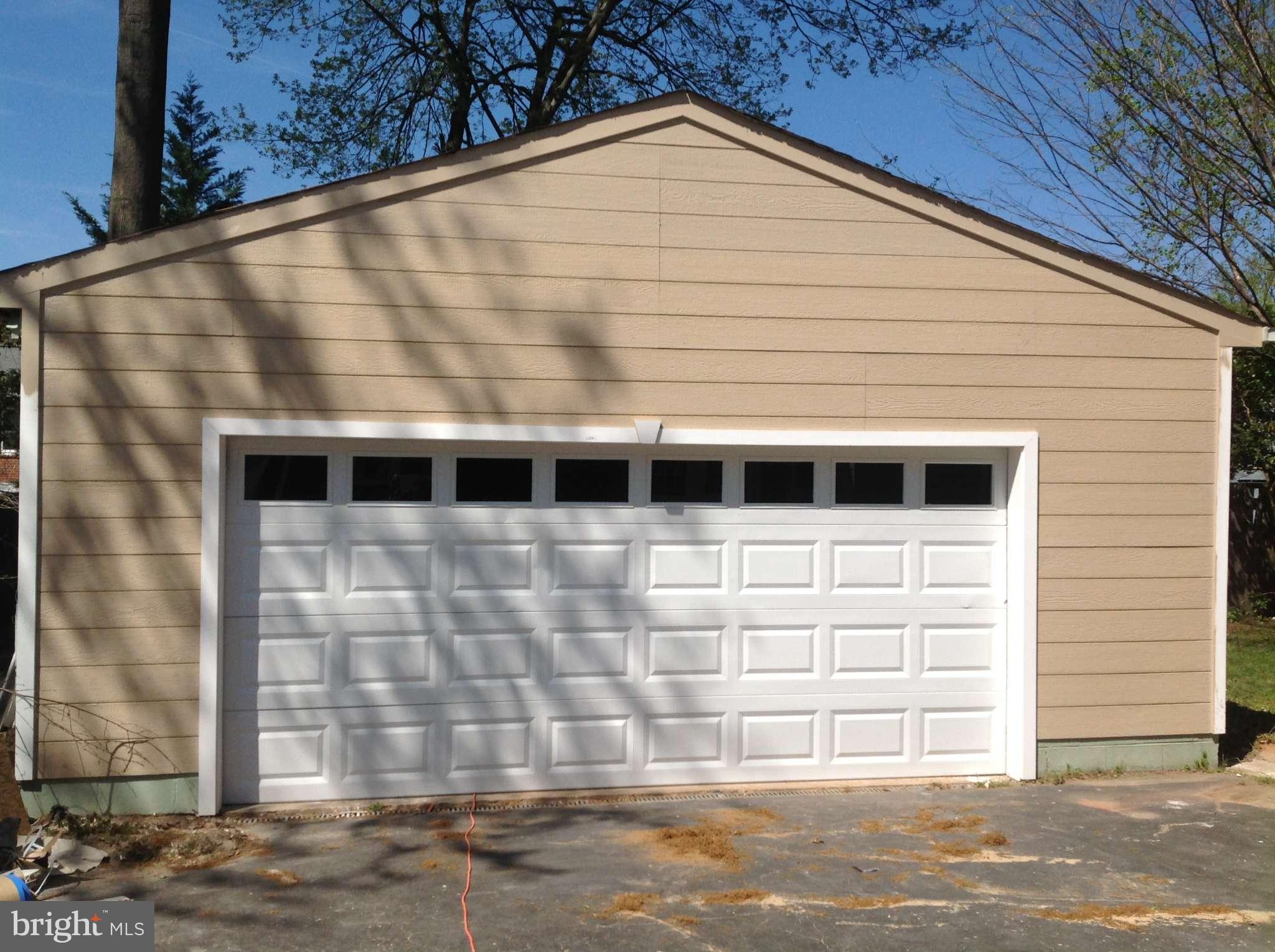 BROYHILL PARK - Residential