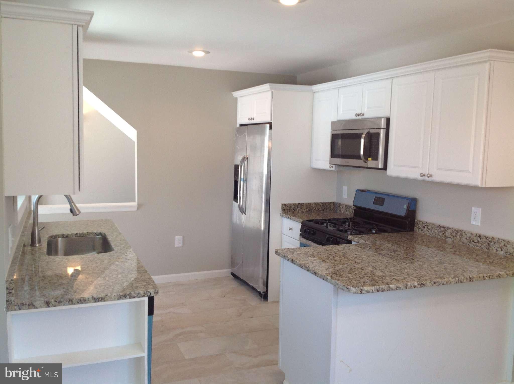 BROYHILL PARK - Residential