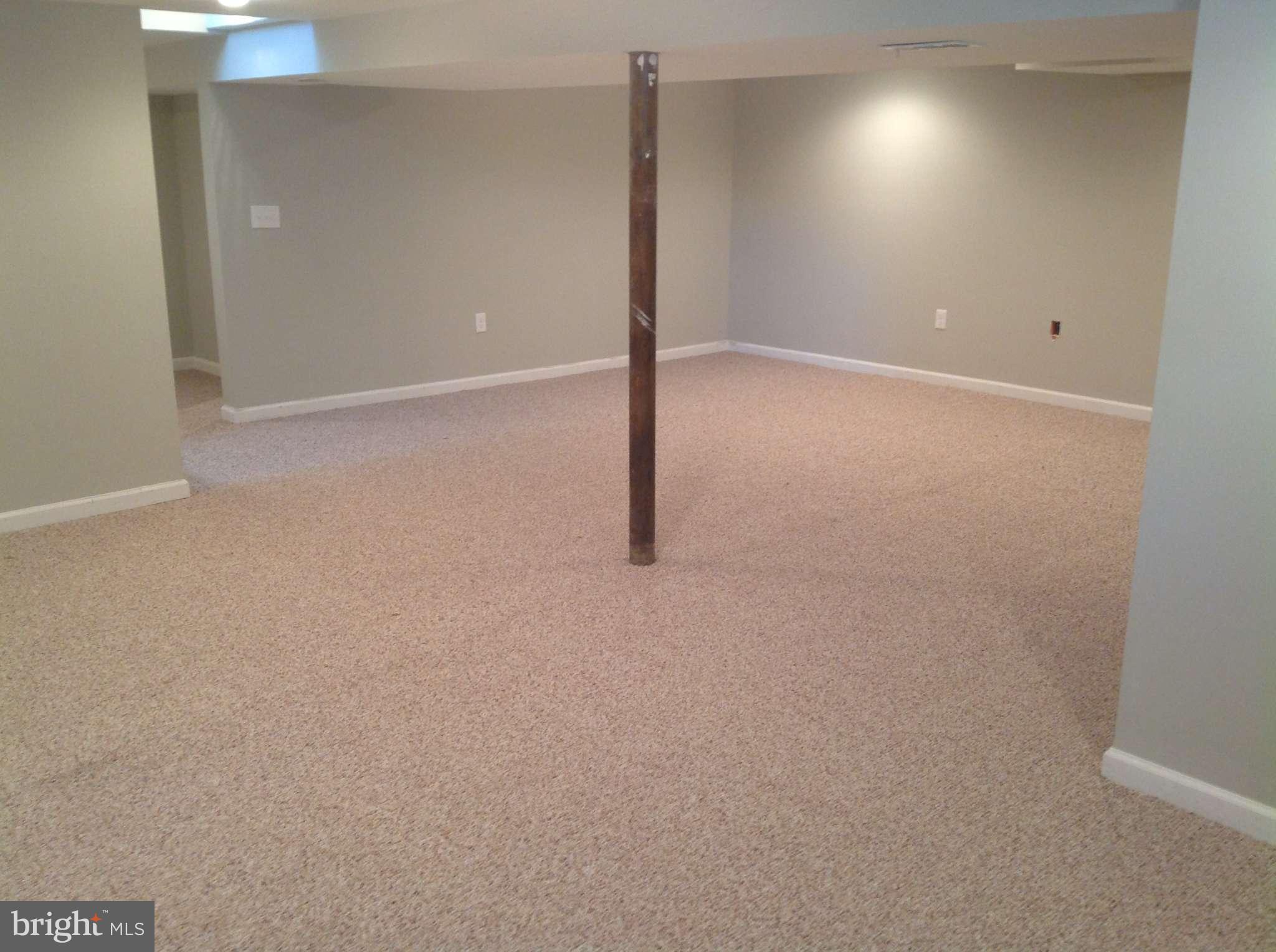 BROYHILL PARK - Residential