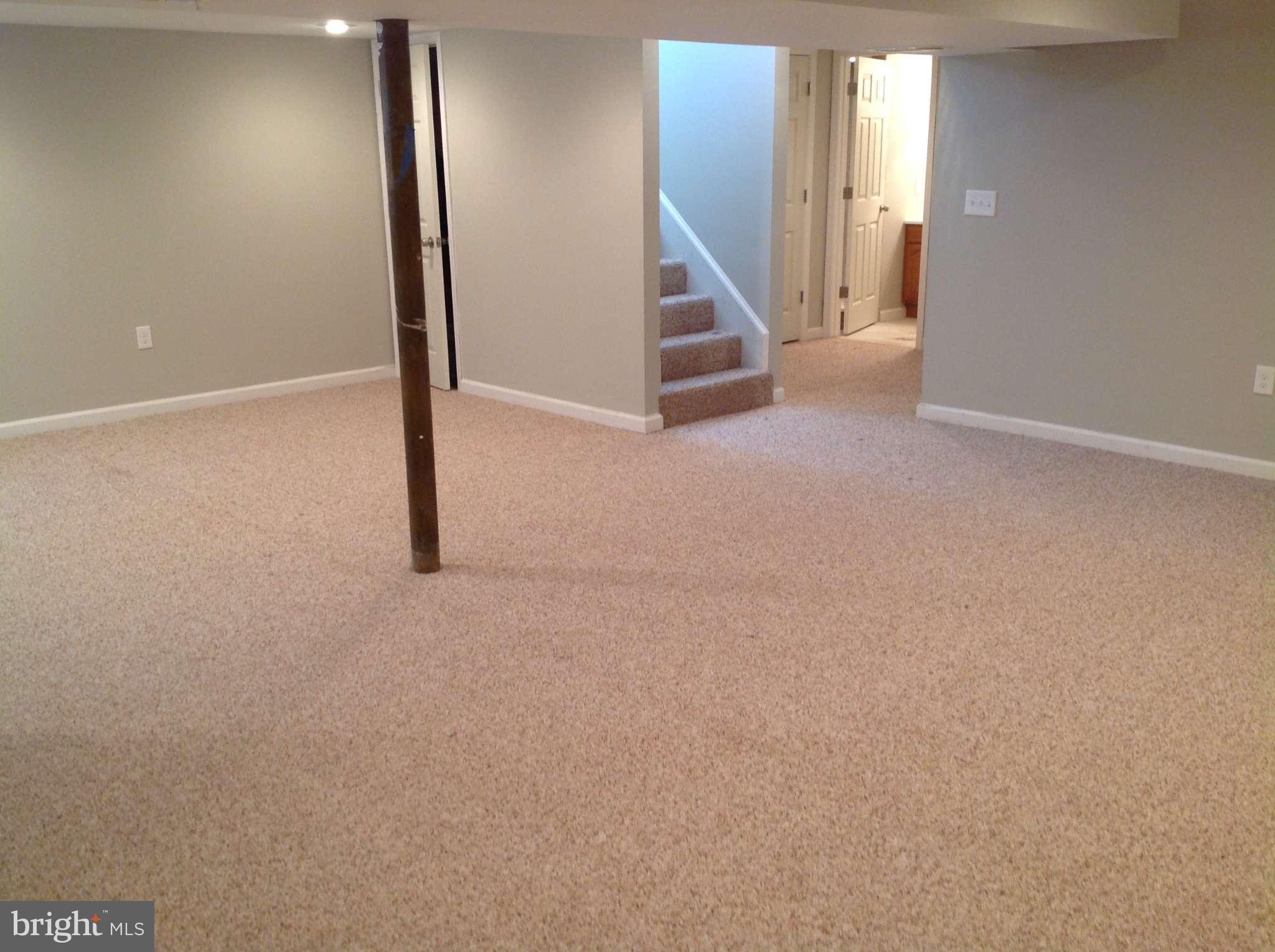 BROYHILL PARK - Residential