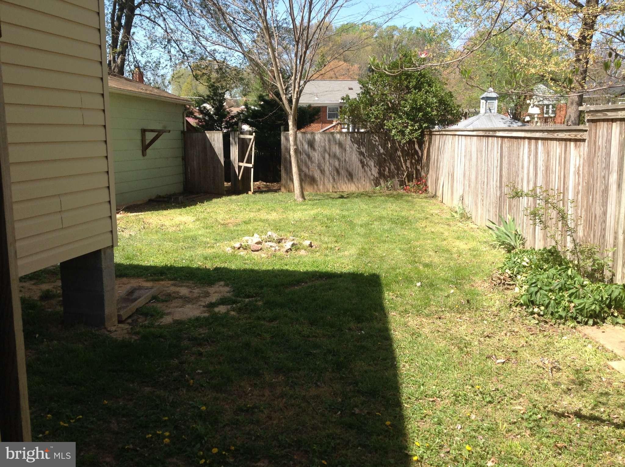 BROYHILL PARK - Residential