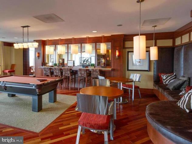 ONE PARK CREST - Residential Lease