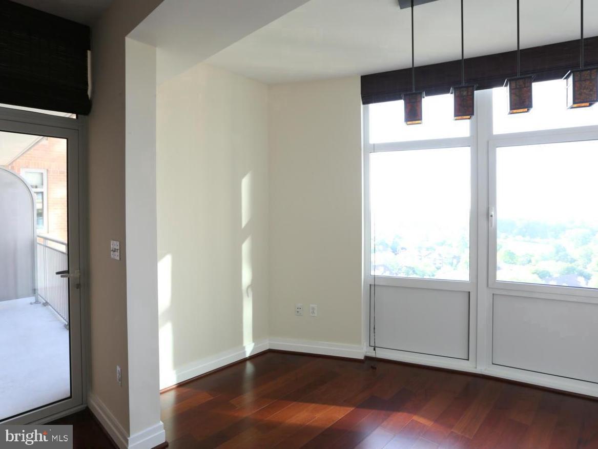 ONE PARK CREST - Residential Lease