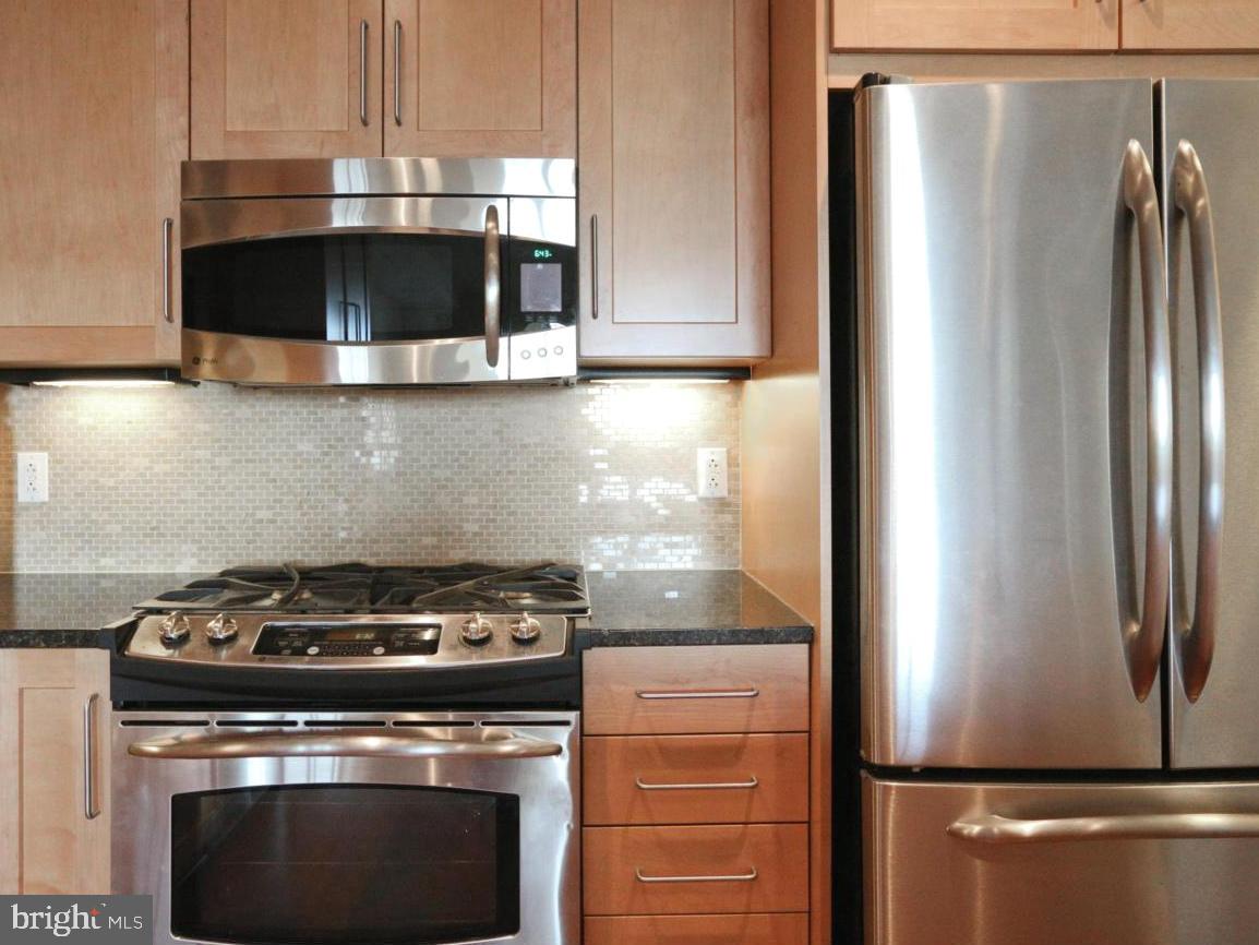 ONE PARK CREST - Residential Lease