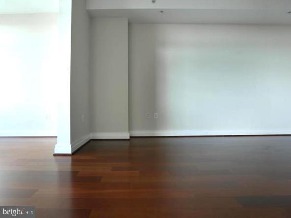 ONE PARK CREST - Residential Lease