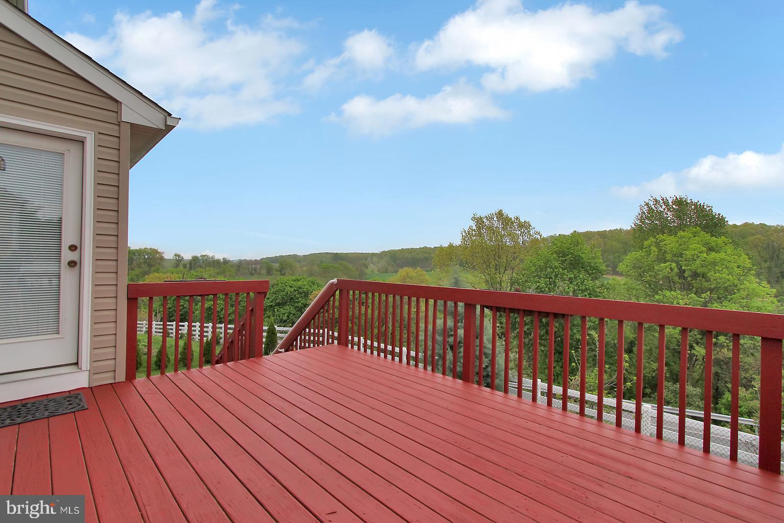 LAUREL VISTAS - Residential