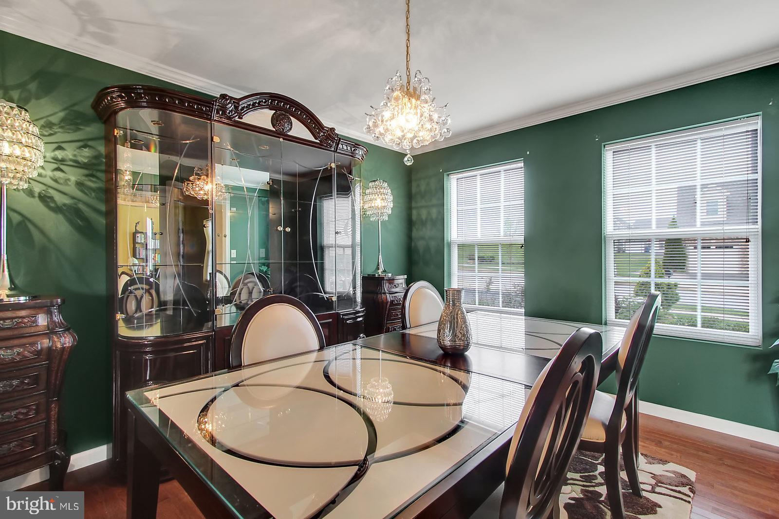 LAUREL VISTAS - Residential