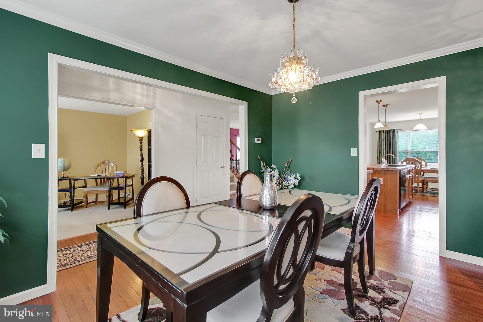 LAUREL VISTAS - Residential