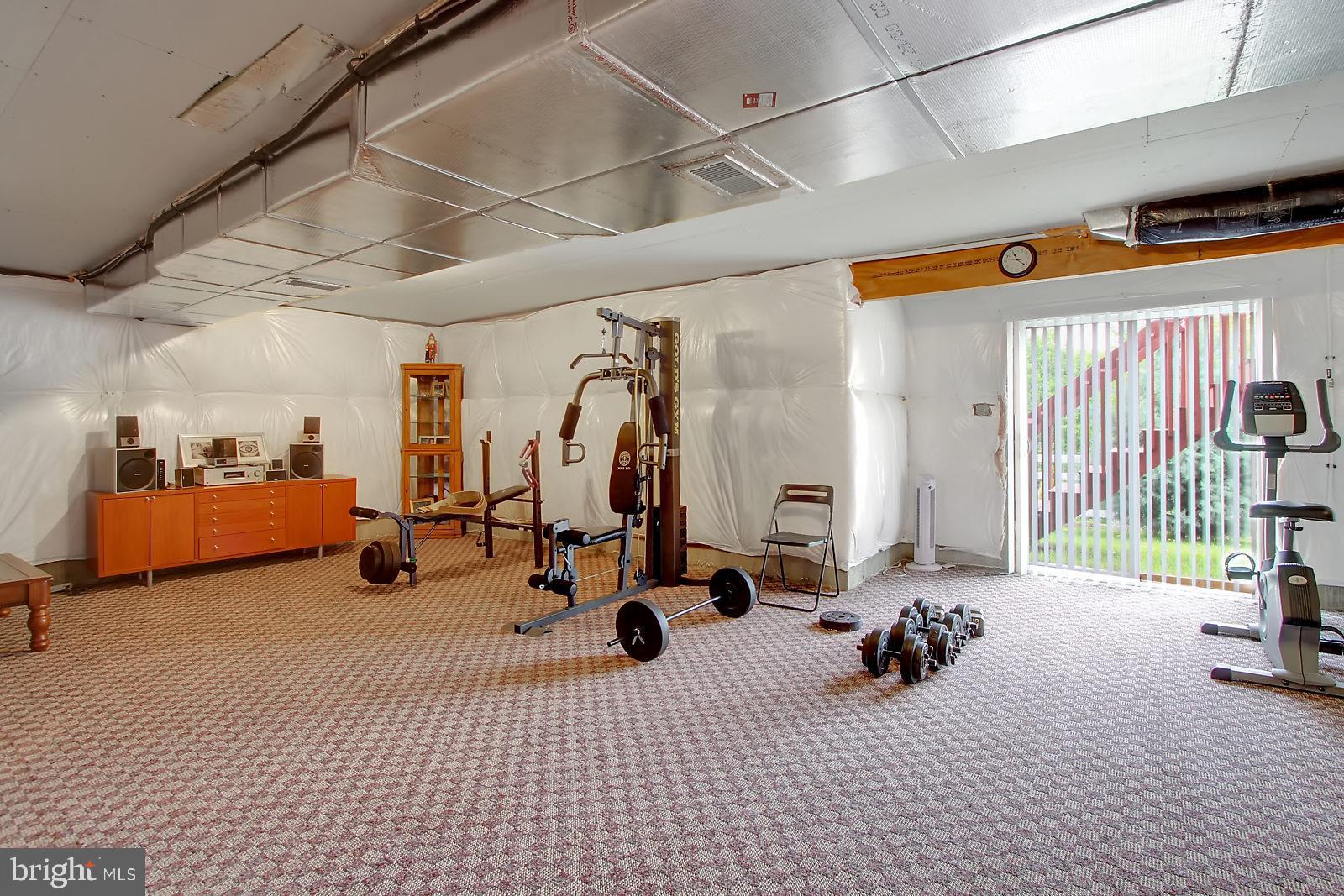 LAUREL VISTAS - Residential