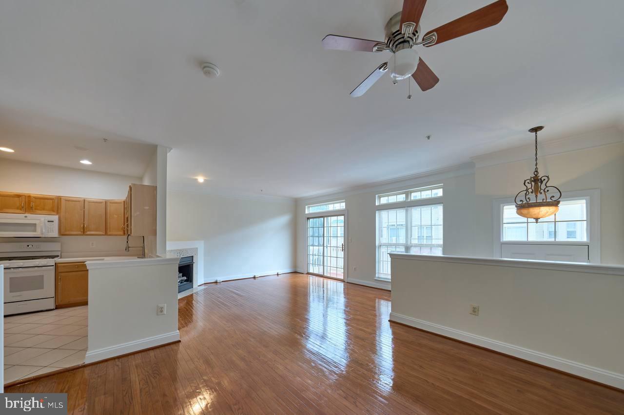 46358 PRYOR SQUARE