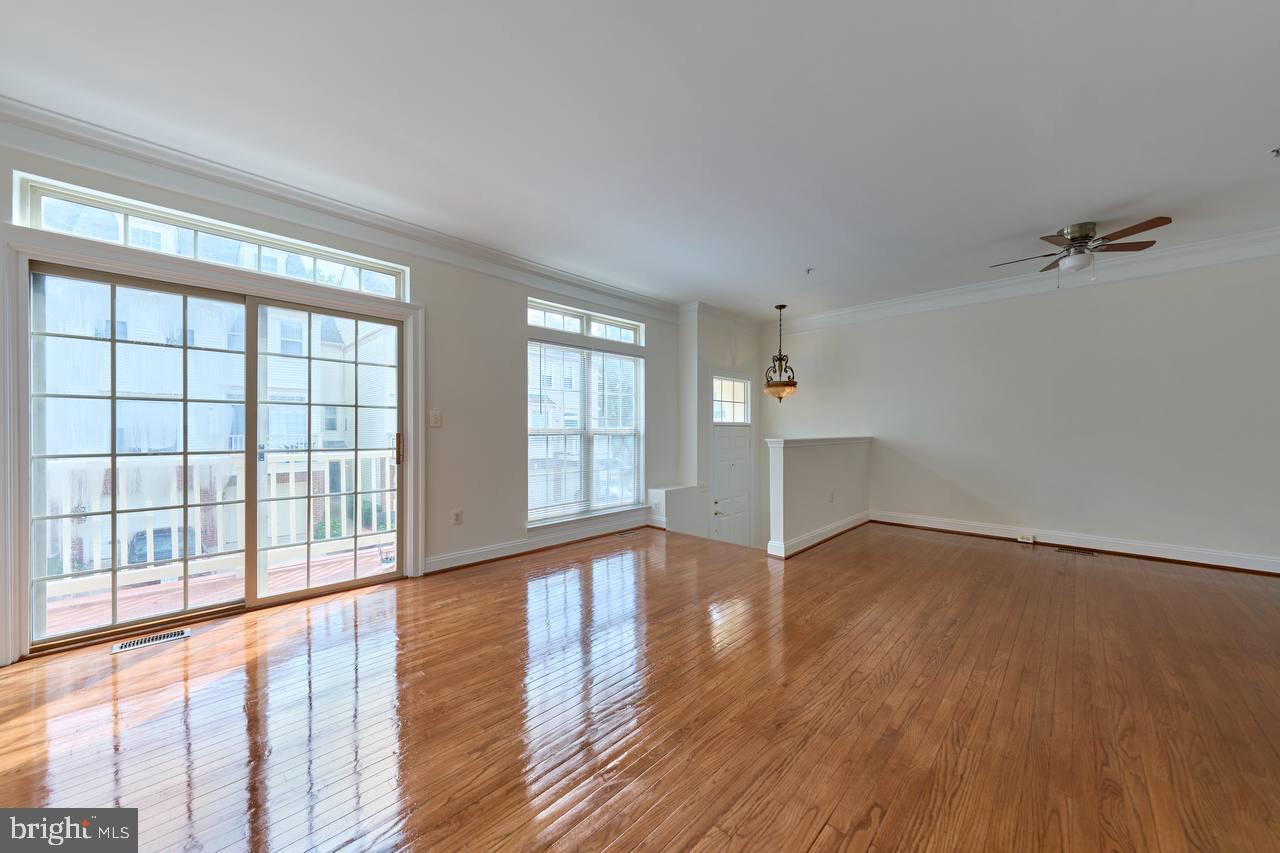 46358 PRYOR SQUARE