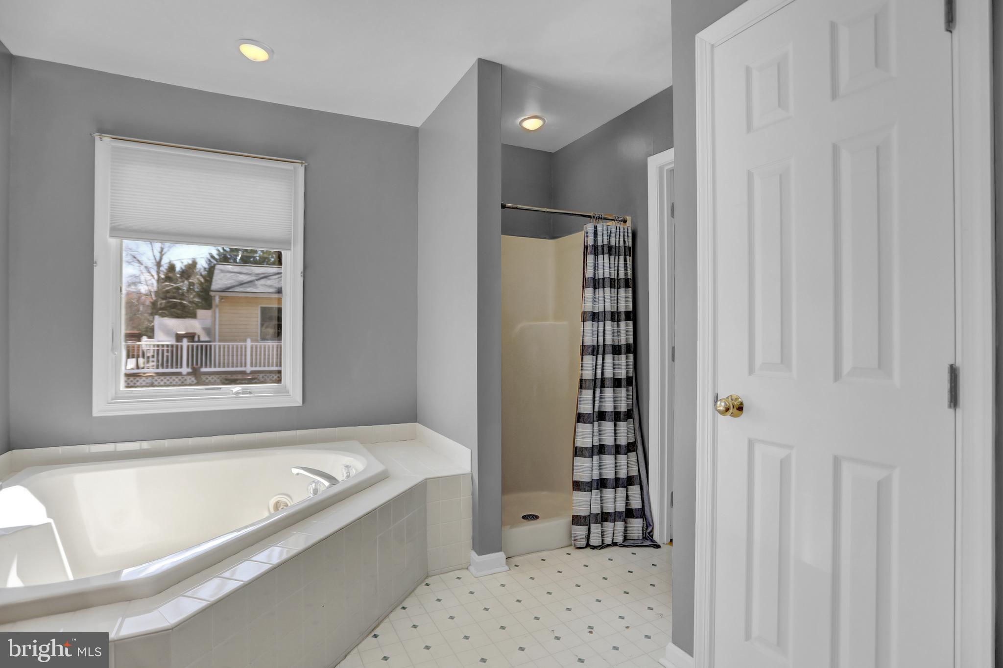 HIGH POINT MANOR - Residential