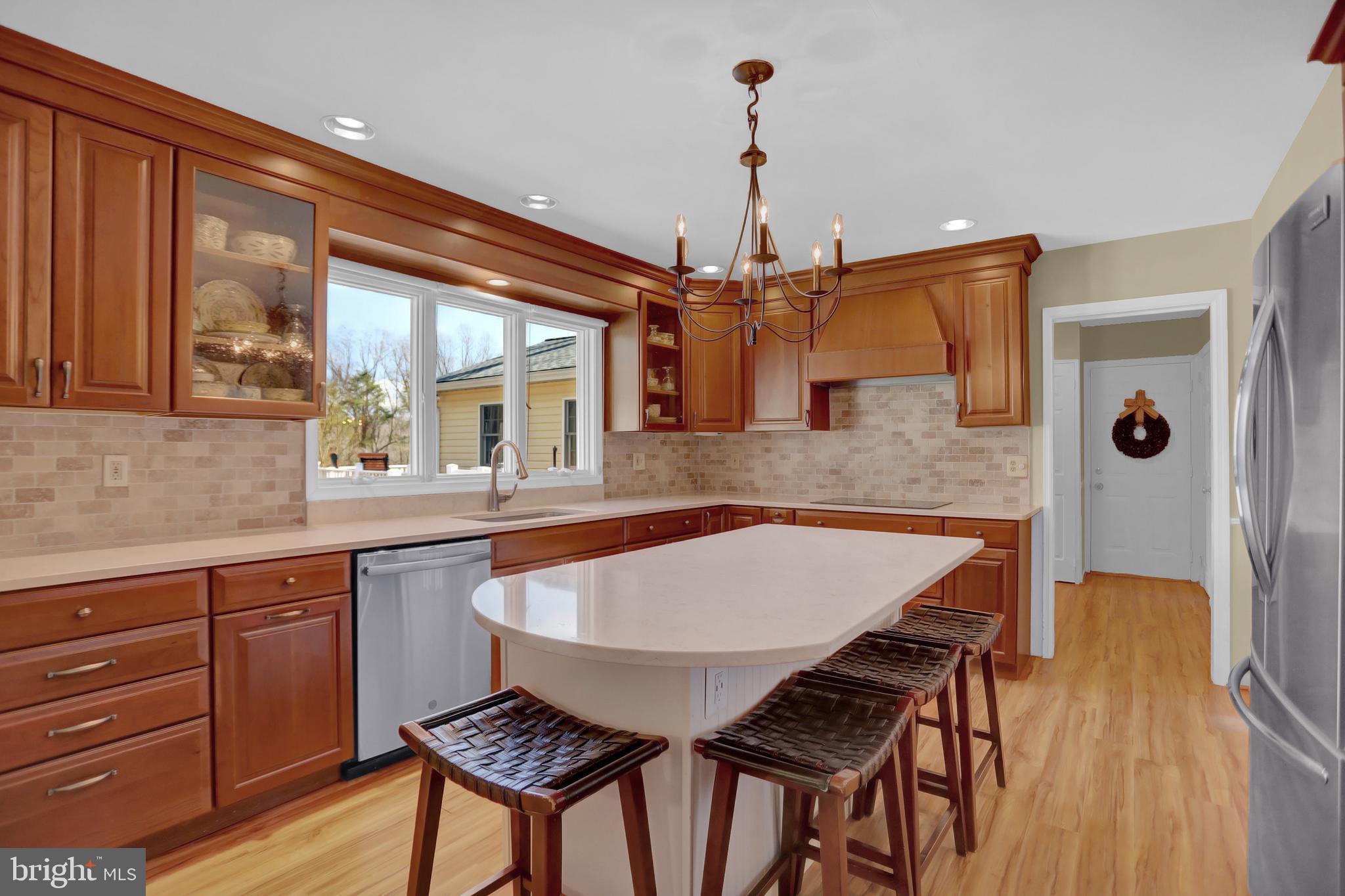 HIGH POINT MANOR - Residential