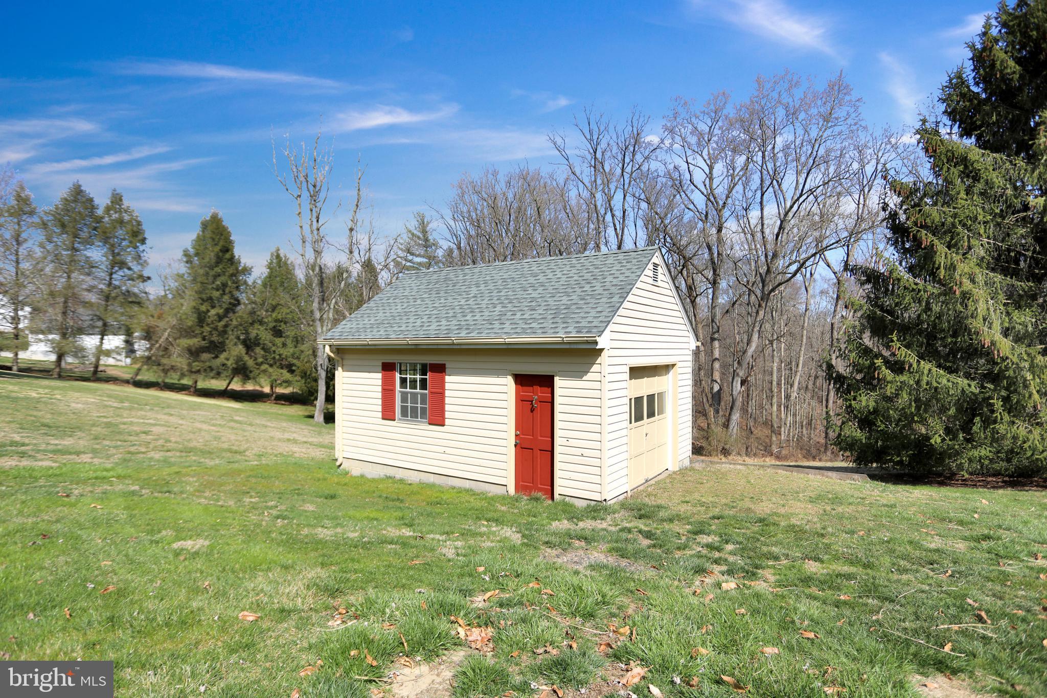 HIGH POINT MANOR - Residential