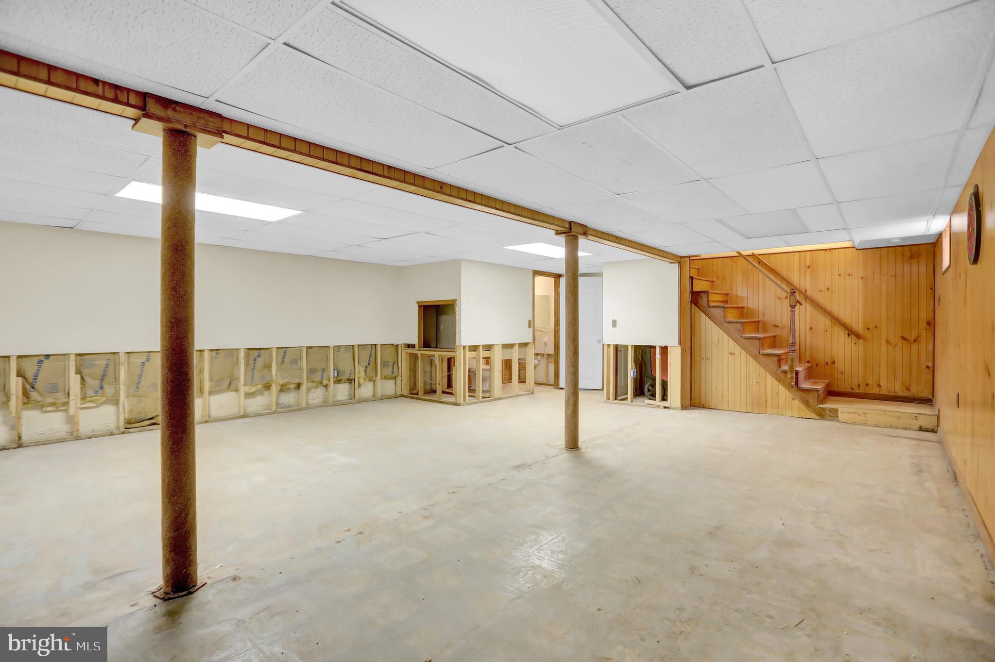 HIGH POINT MANOR - Residential