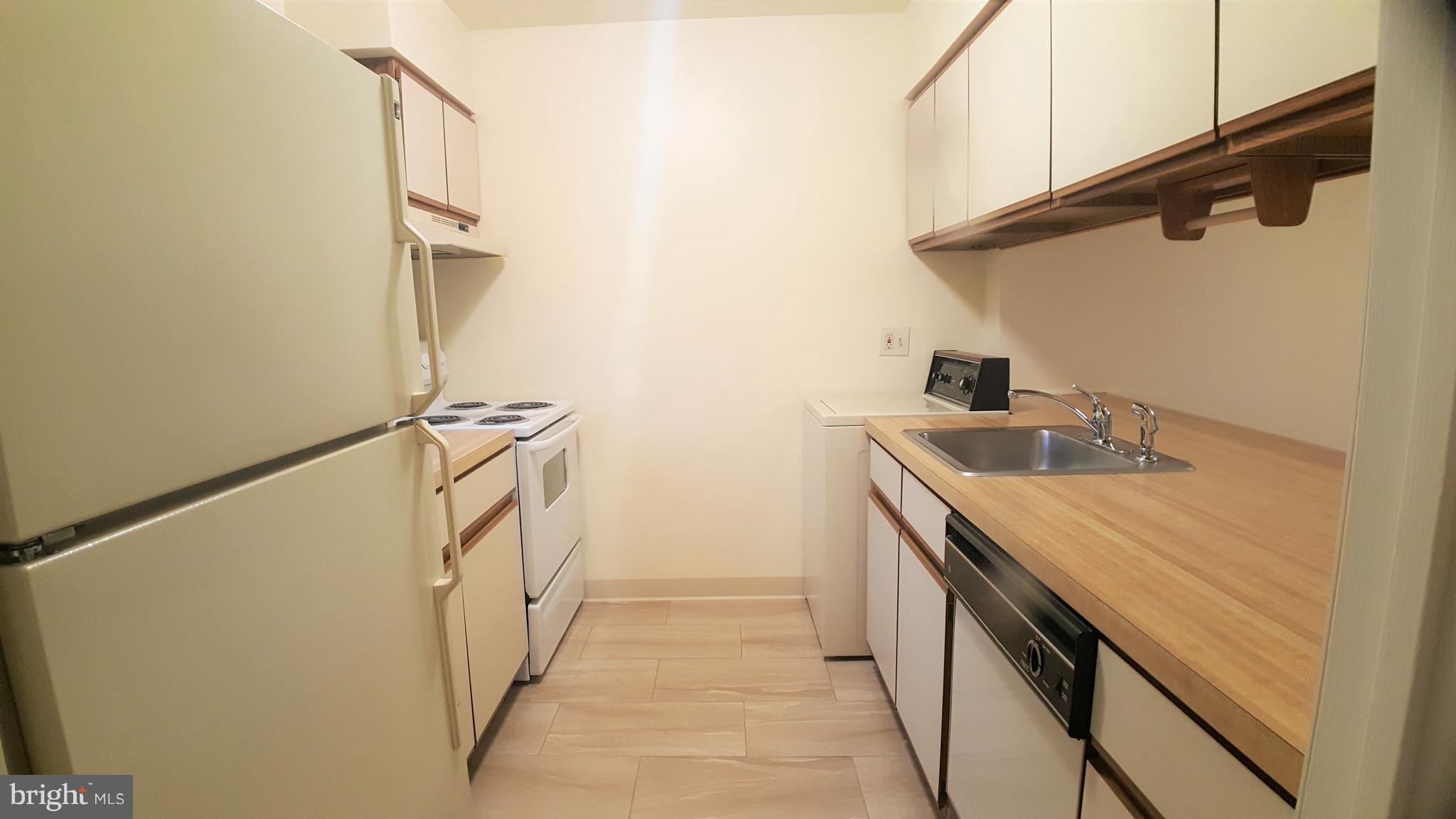 THE MEADOWS - Residential Lease