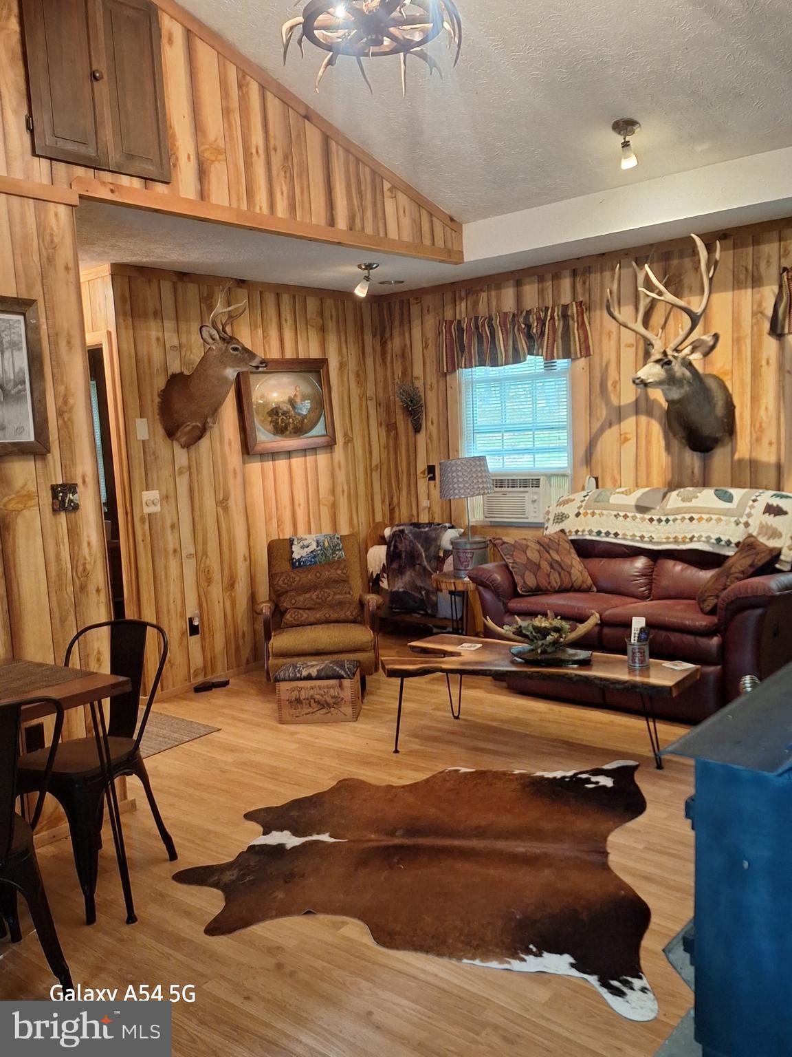 TROUT POND - Residential