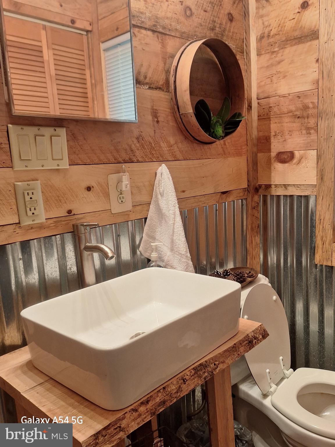 TROUT POND - Residential