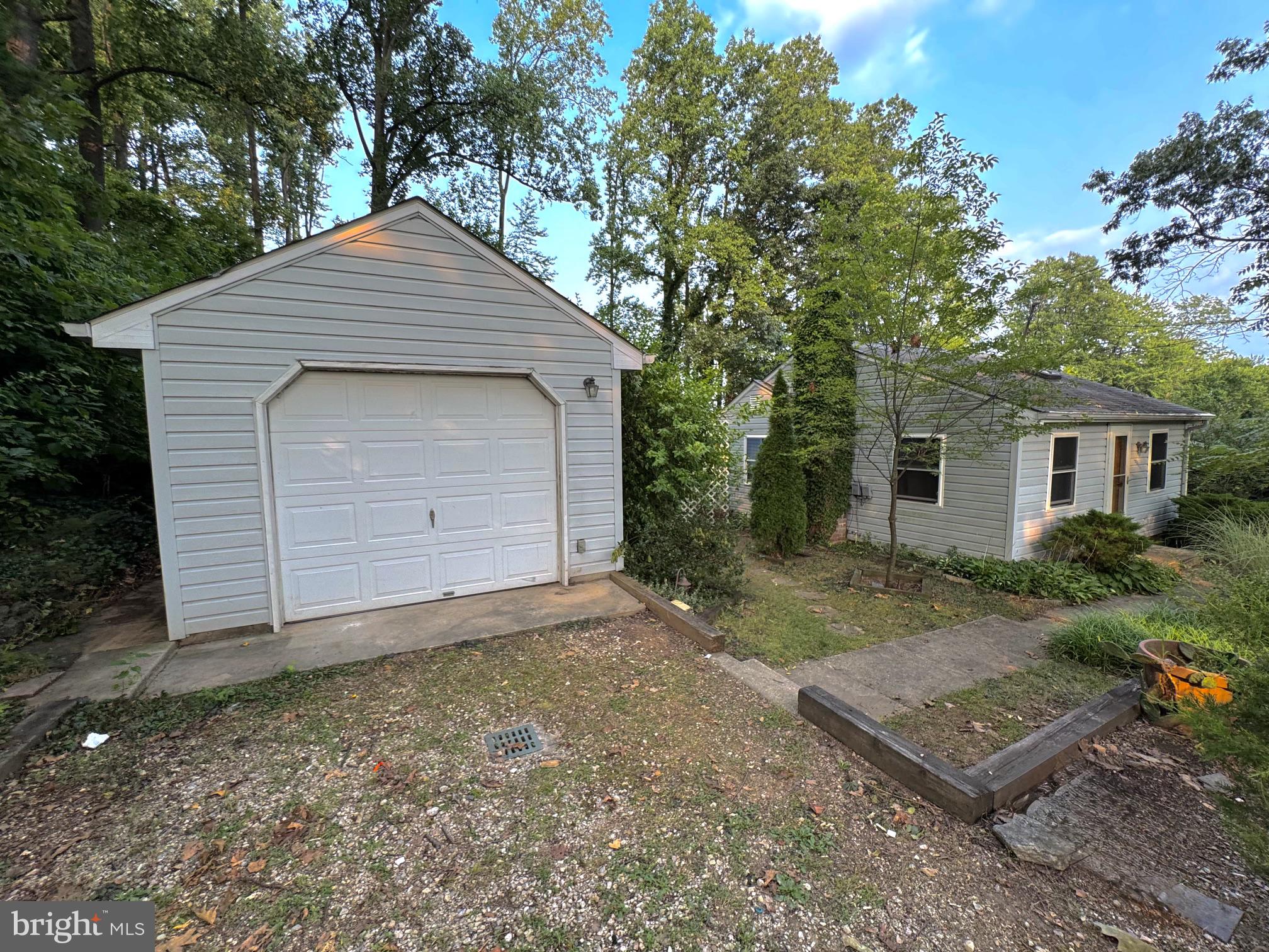 5718 BLACK ROCK ROAD