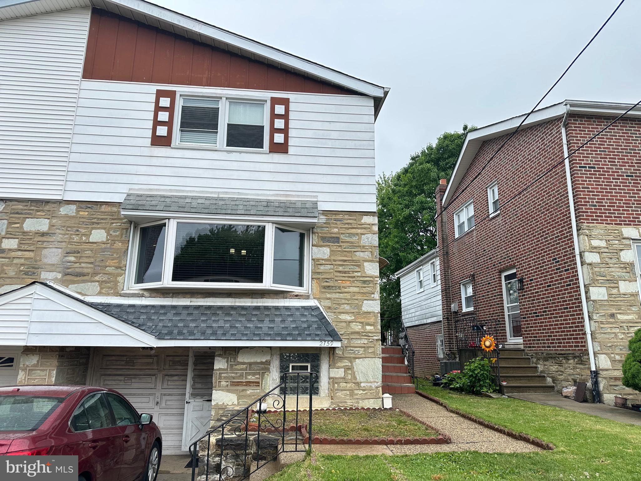 Welcome to this 2000 sf move in ready home! 4 beds, 2.5 bath, well-maintained, open kitchen, spacious layout, brand new roof in 2025, quiet, friendly neighborhood. convenient location near shops, school, and parks.